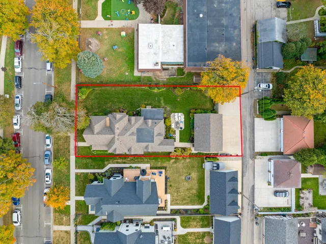 $2,500,000 | 920 Geneva Street, Lake Geneva, WI 53147