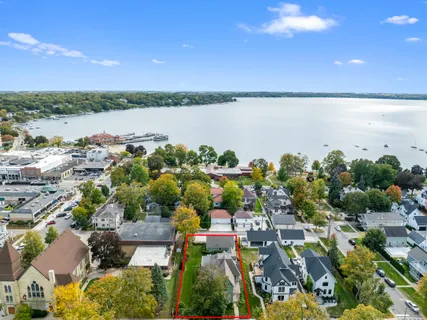 $2,500,000 | 920 Geneva Street, Lake Geneva, WI 53147