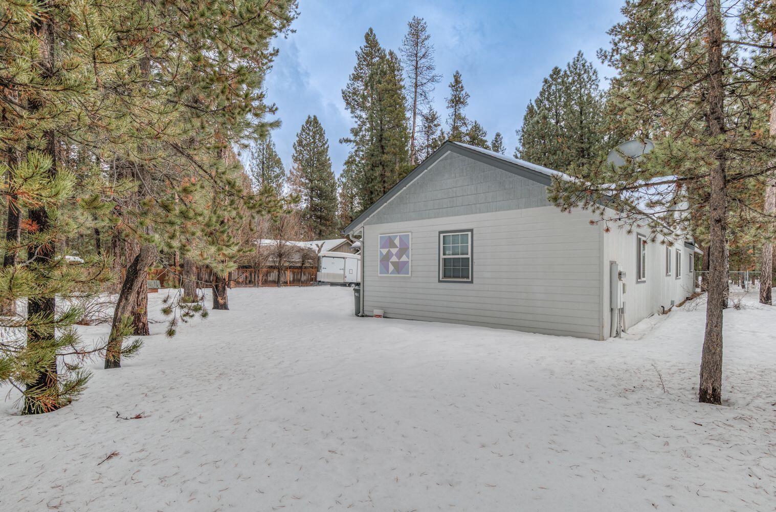 17159 Merced Road Bend, OR 97707 - Photo 23 of 27 nVeegyxQ