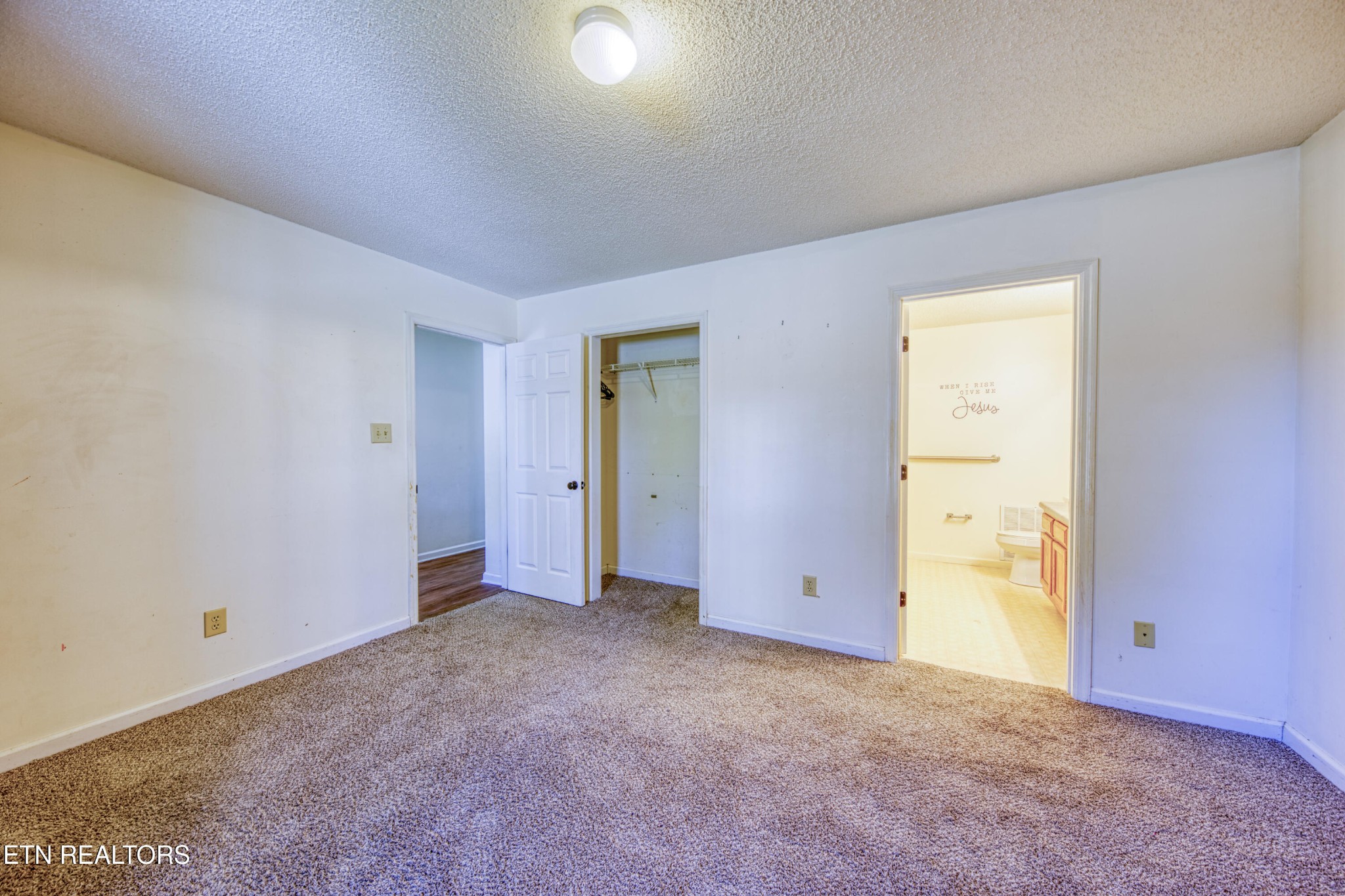 8024 Keybridge Way Powell, TN 37849 - Photo 10 of 23 an empty room with windows