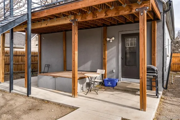 a view of an outdoor space