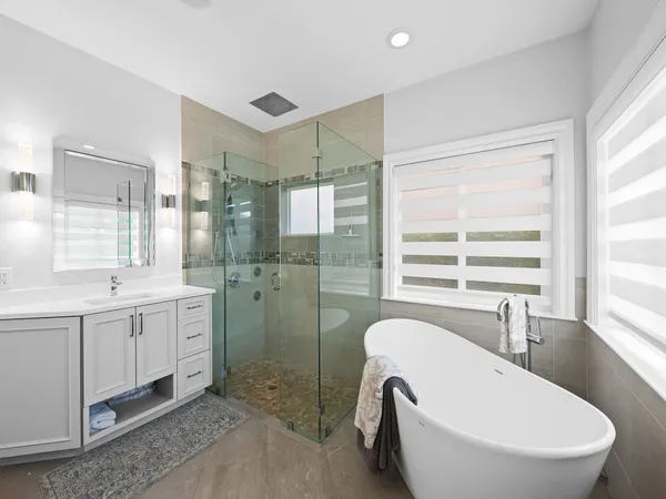 $2,885,000 | 2228 Northeast 26th Street, Lighthouse Point, FL 33064