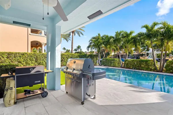 $2,885,000 | 2228 Northeast 26th Street, Lighthouse Point, FL 33064