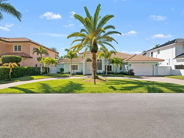 $2,885,000 | 2228 Northeast 26th Street, Lighthouse Point, FL 33064