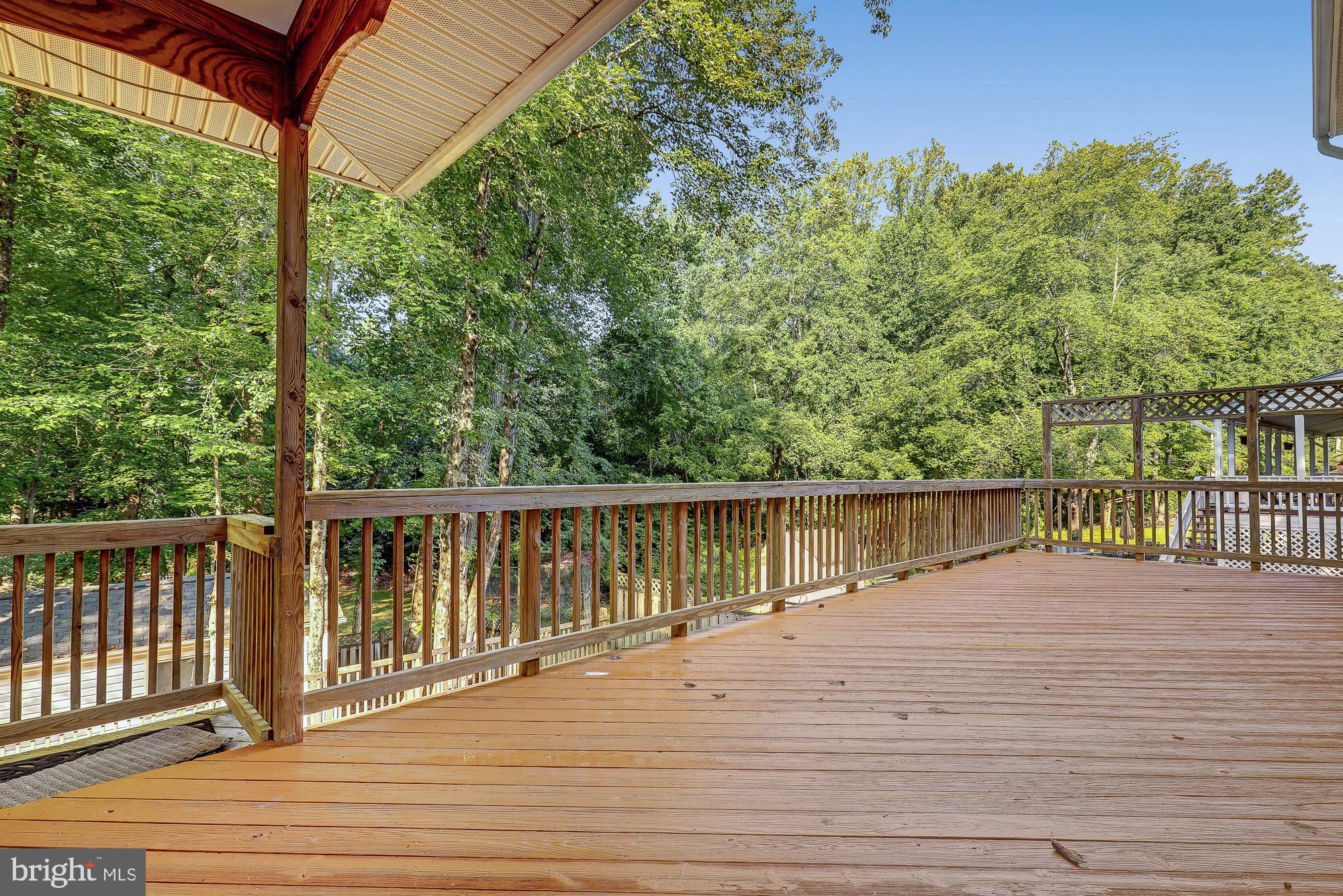 13484 Keytone Road Woodbridge, VA 22193 - Photo 13 of 58 full length deck