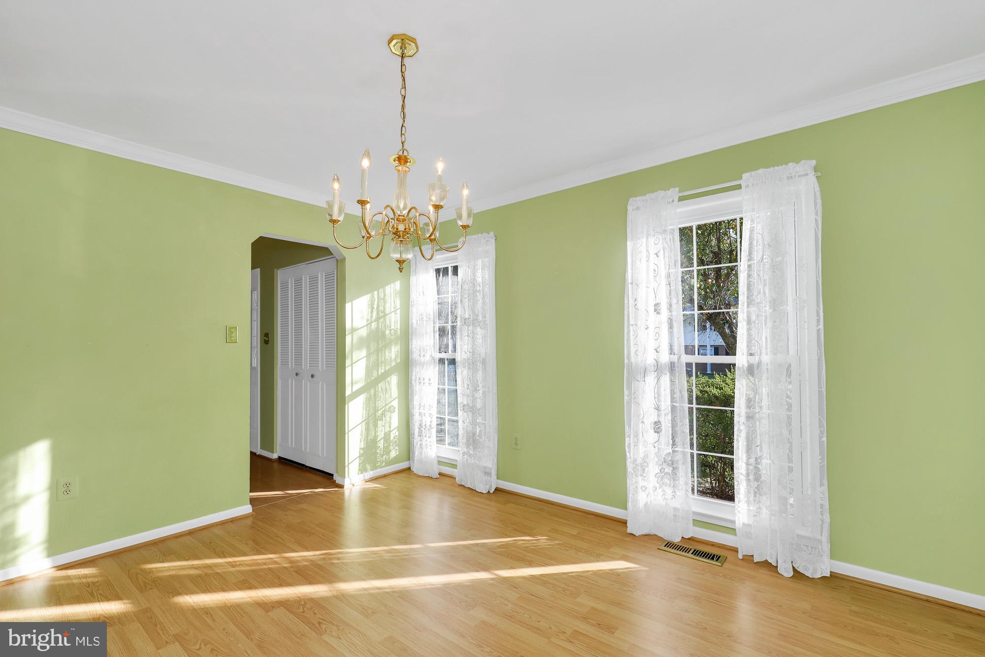13484 Keytone Road Woodbridge, VA 22193 - Photo 16 of 58 Gallery Image 16