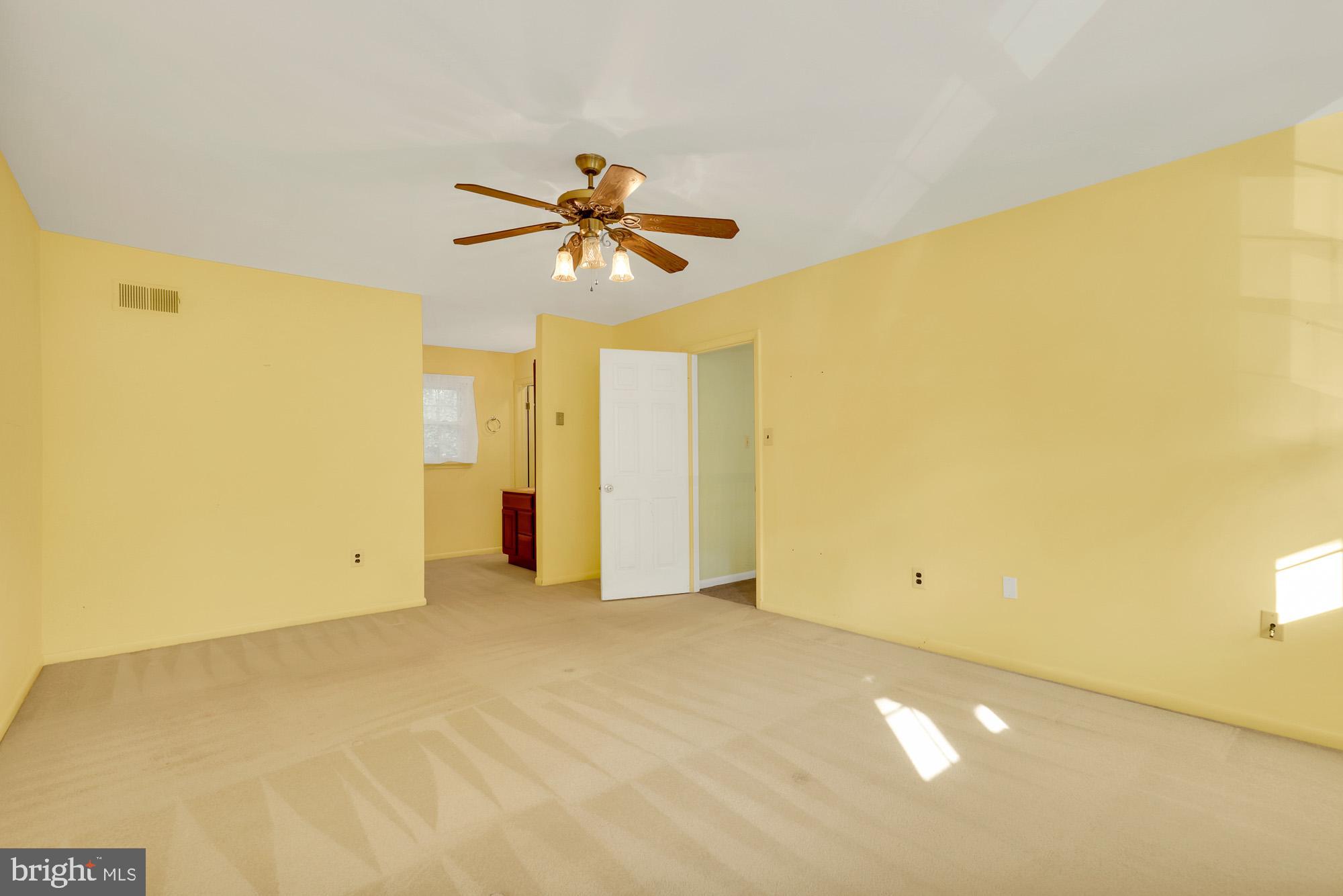 13484 Keytone Road Woodbridge, VA 22193 - Photo 33 of 58 Gallery Image 33