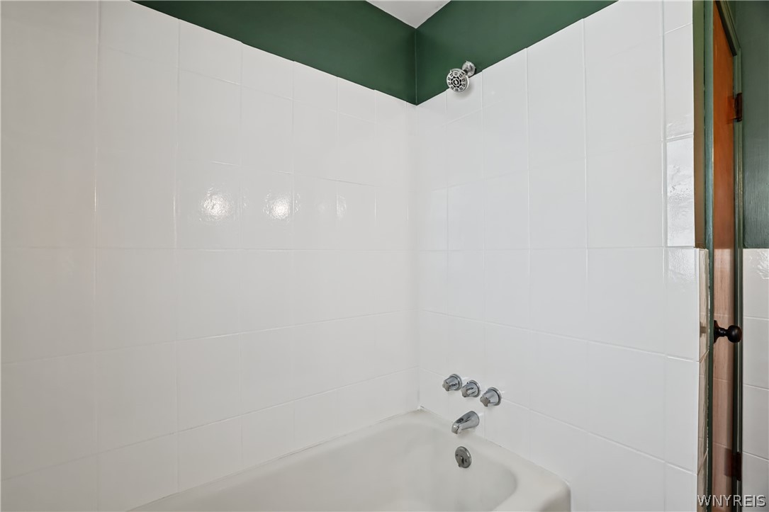 2635 Porter Road Niagara Falls, NY 14305 - Photo 16 of 28 Gallery Image 16