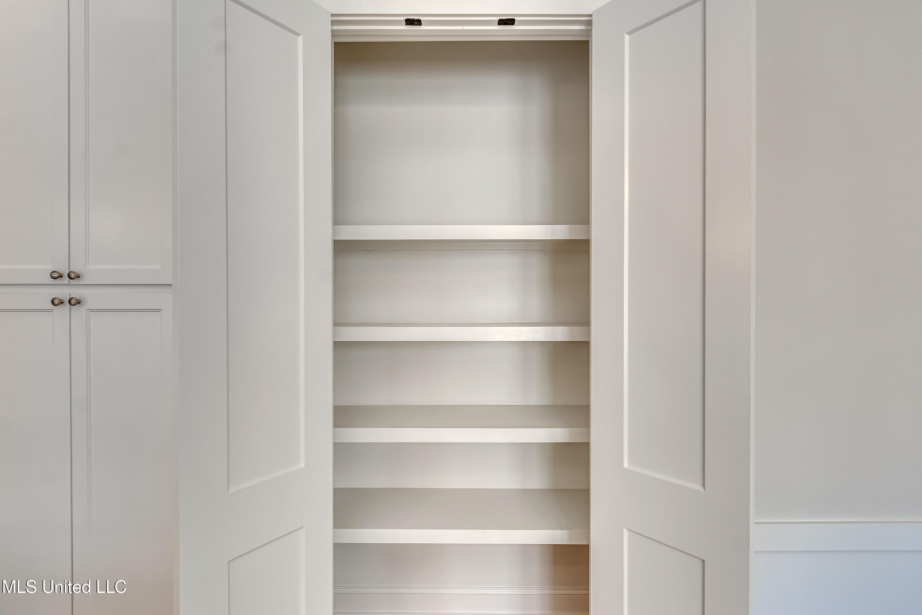 320 Celadon Way Brandon, MS 39042 - Photo 11 of 39 320 Celadon Way Int-10