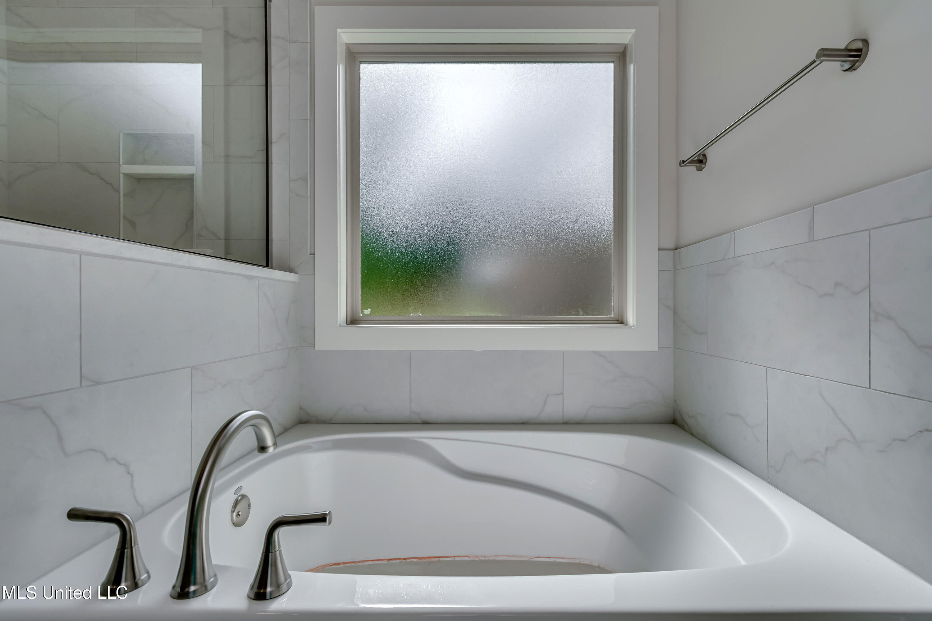 320 Celadon Way Brandon, MS 39042 - Photo 32 of 39 320 Celadon Way Int-31