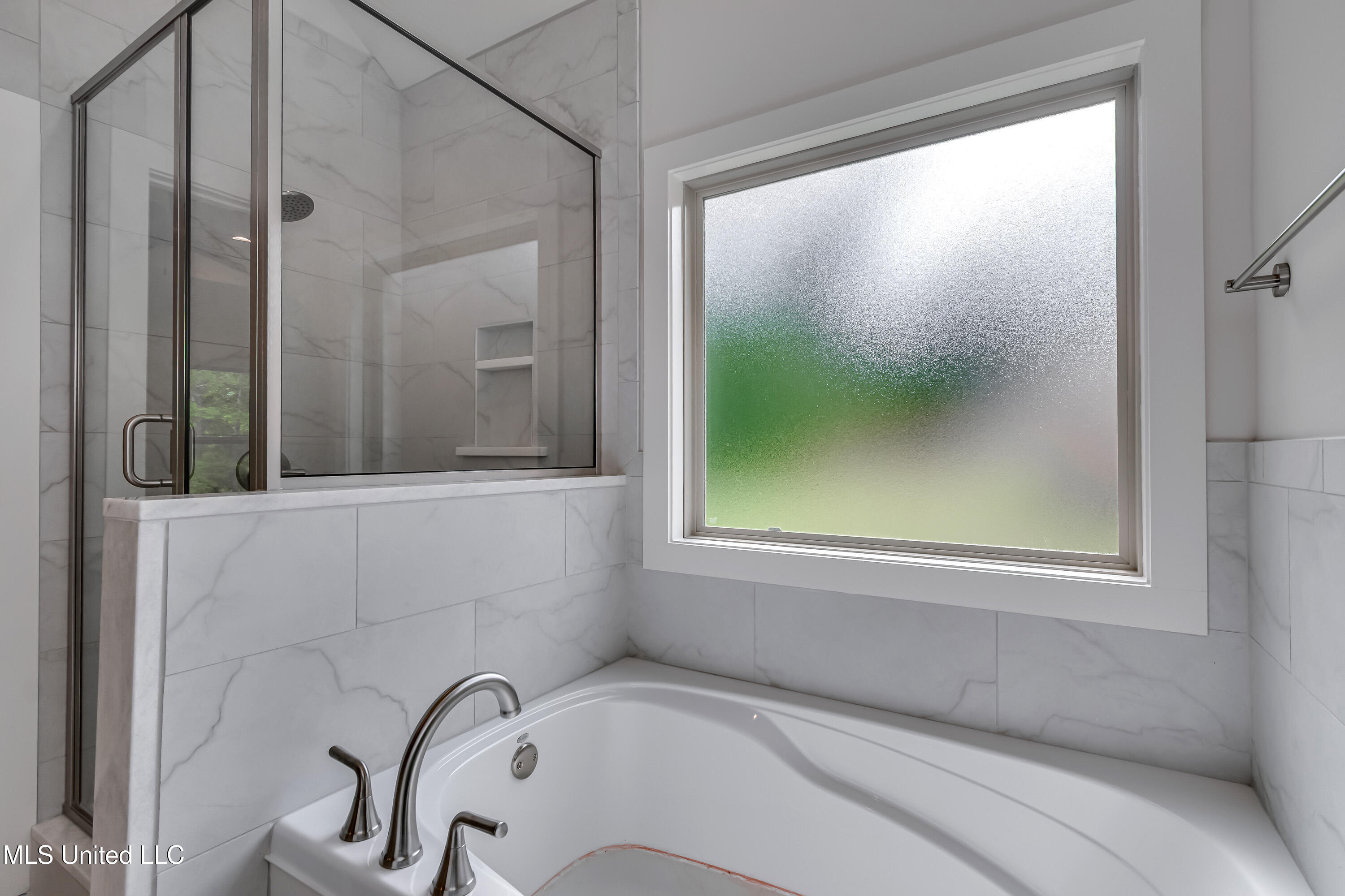 320 Celadon Way Brandon, MS 39042 - Photo 33 of 39 320 Celadon Way Int-32