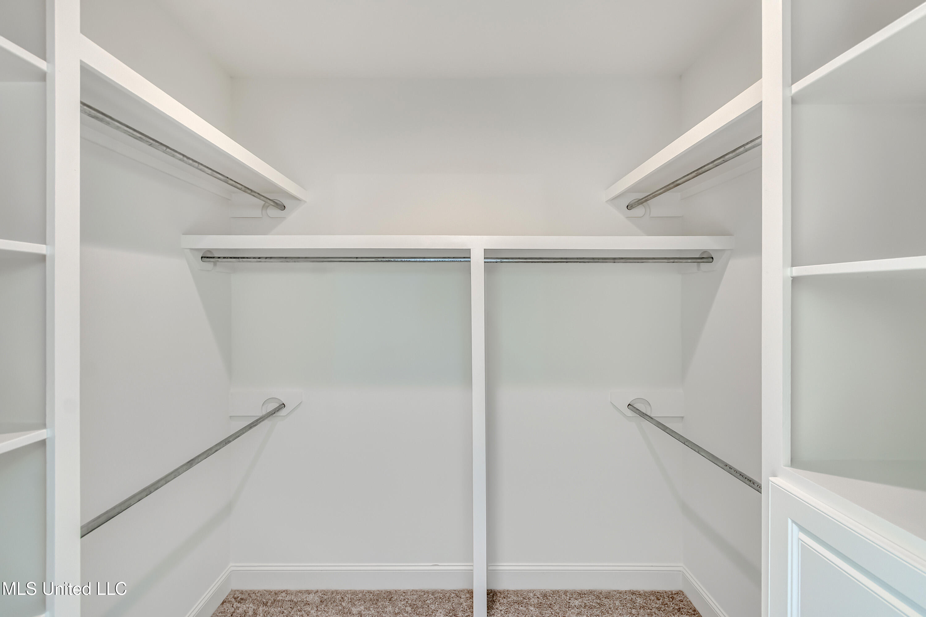 320 Celadon Way Brandon, MS 39042 - Photo 36 of 39 320 Celadon Way Int-35