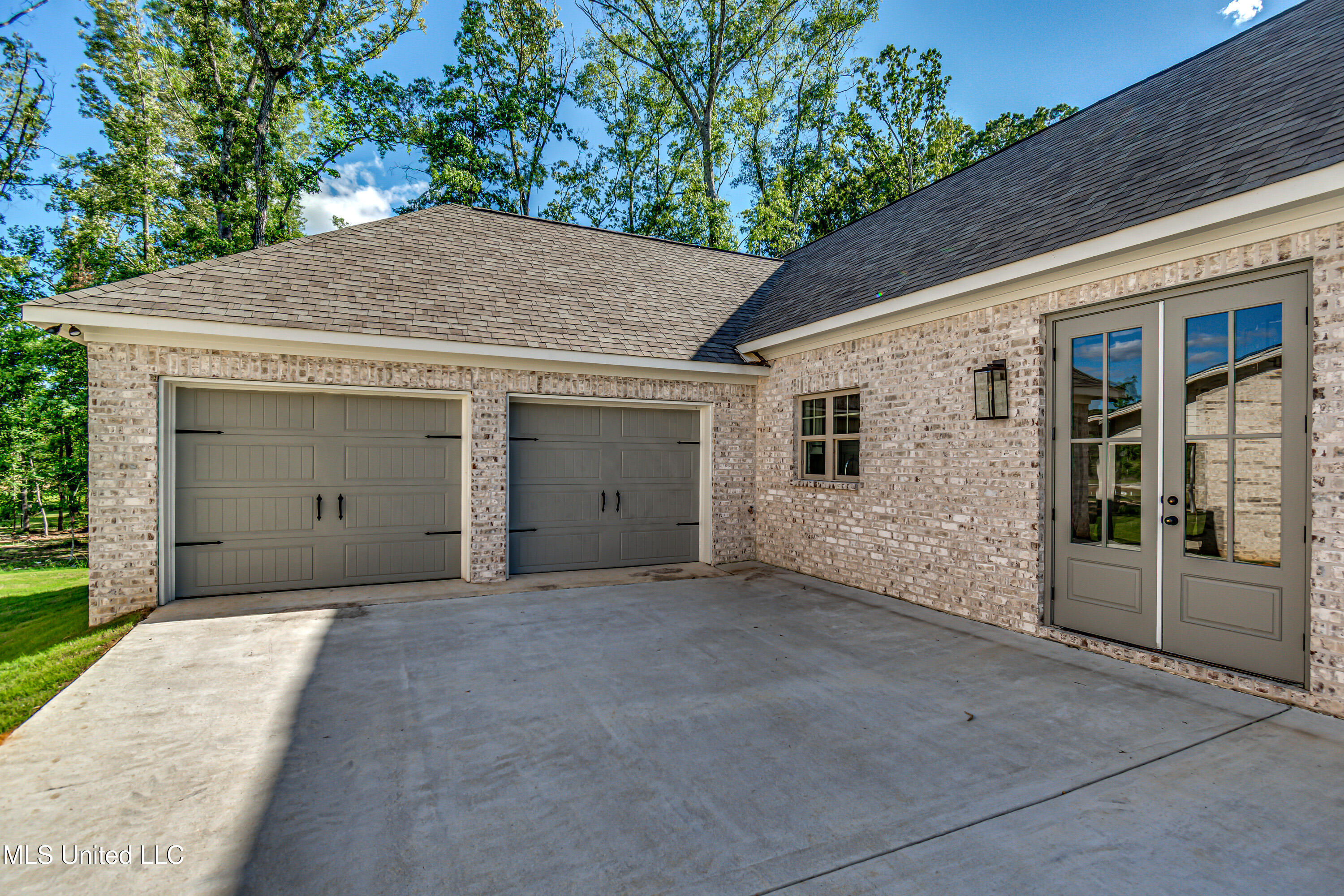 320 Celadon Way Brandon, MS 39042 - Photo 37 of 39 320 Celadon Way Ext-11