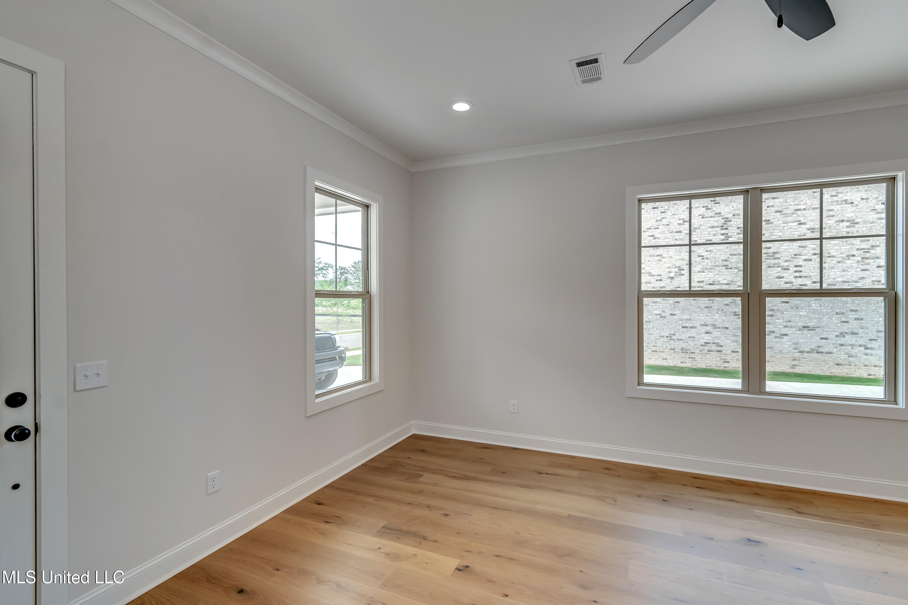 320 Celadon Way Brandon, MS 39042 - Photo 6 of 39 320 Celadon Way Int-5