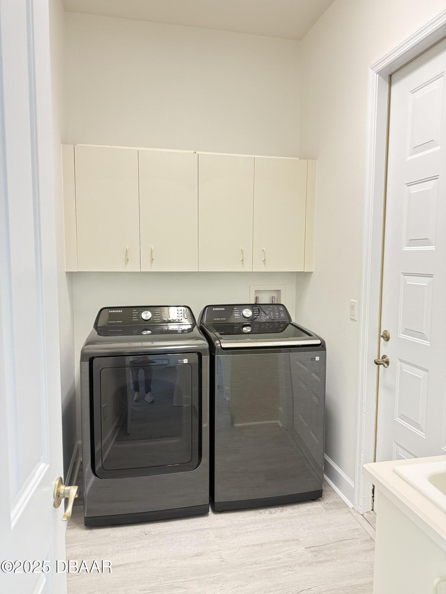 14 Deep Woods Way Ormond Beach, FL 32174 - Photo 15 of 38 a stove top oven sitting inside of a kitchen