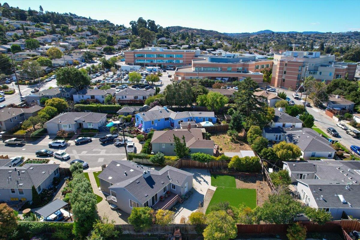 18 Culver Court San Mateo, CA 94403 - Photo 68 of 71 an aerial view of a city