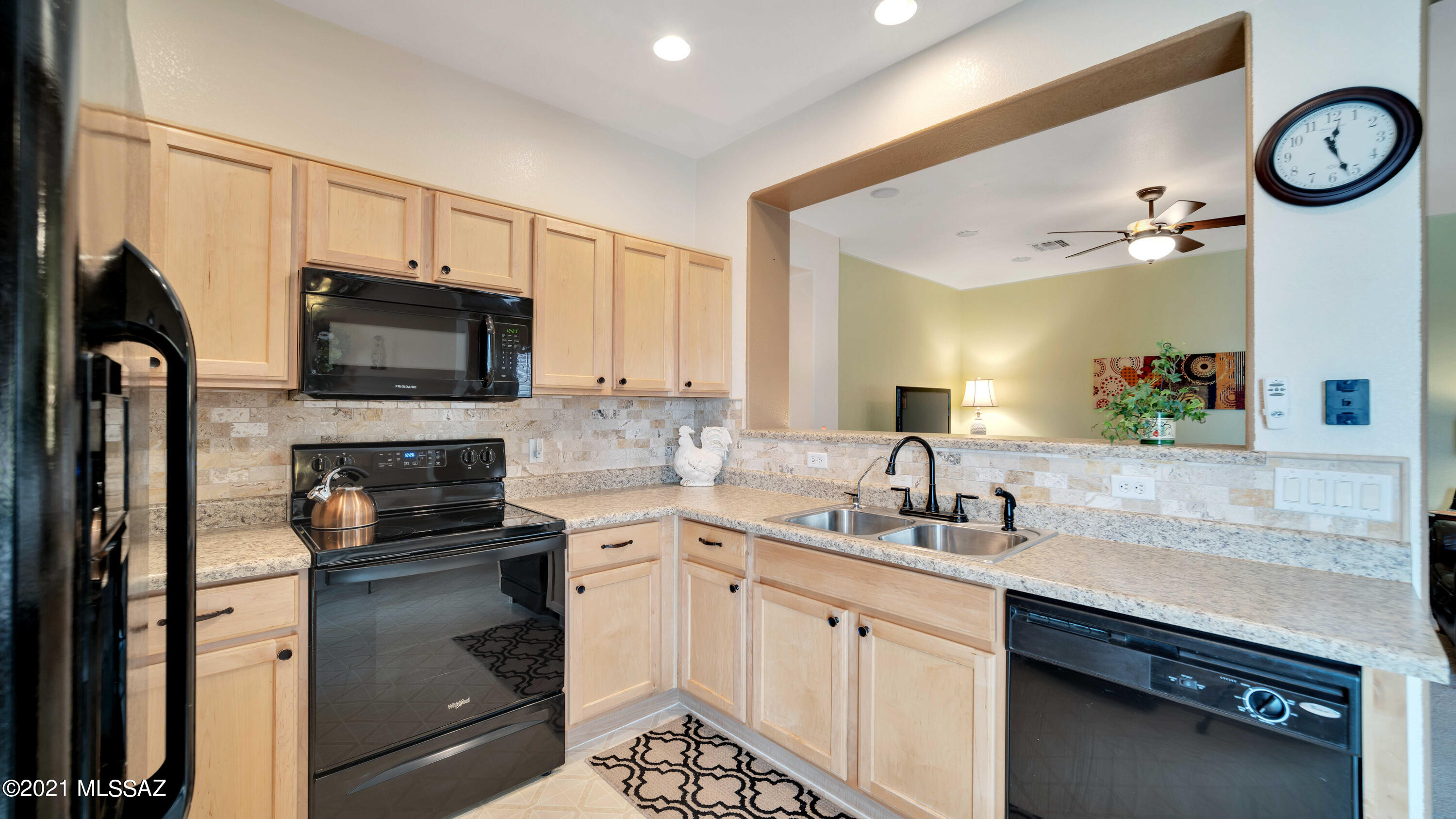 20917 East Treasure Road Red Rock, AZ 85145 - Photo 12 of 35