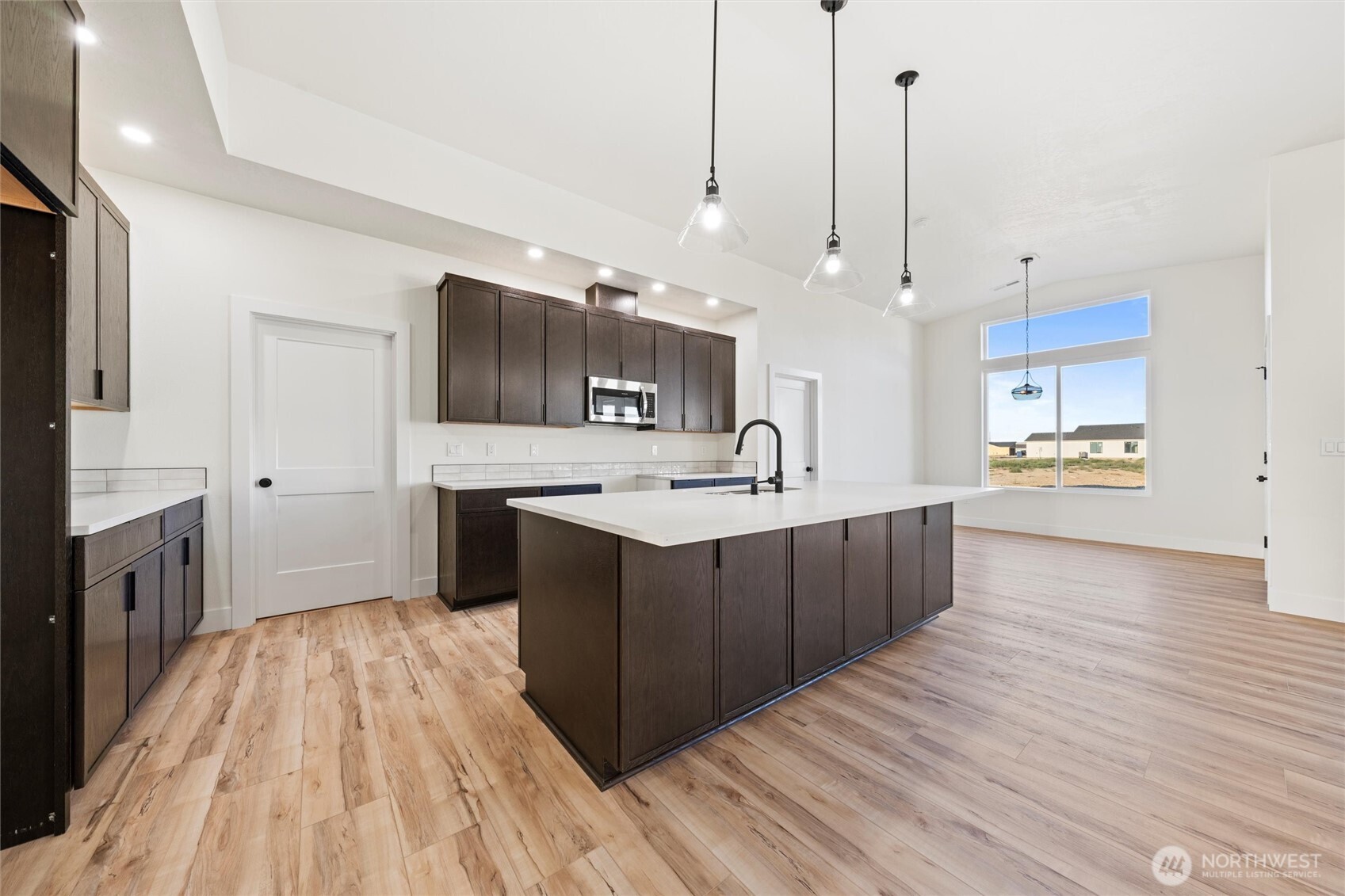 1209 E Mount Othello, WA 99344 - Photo 5 of 31