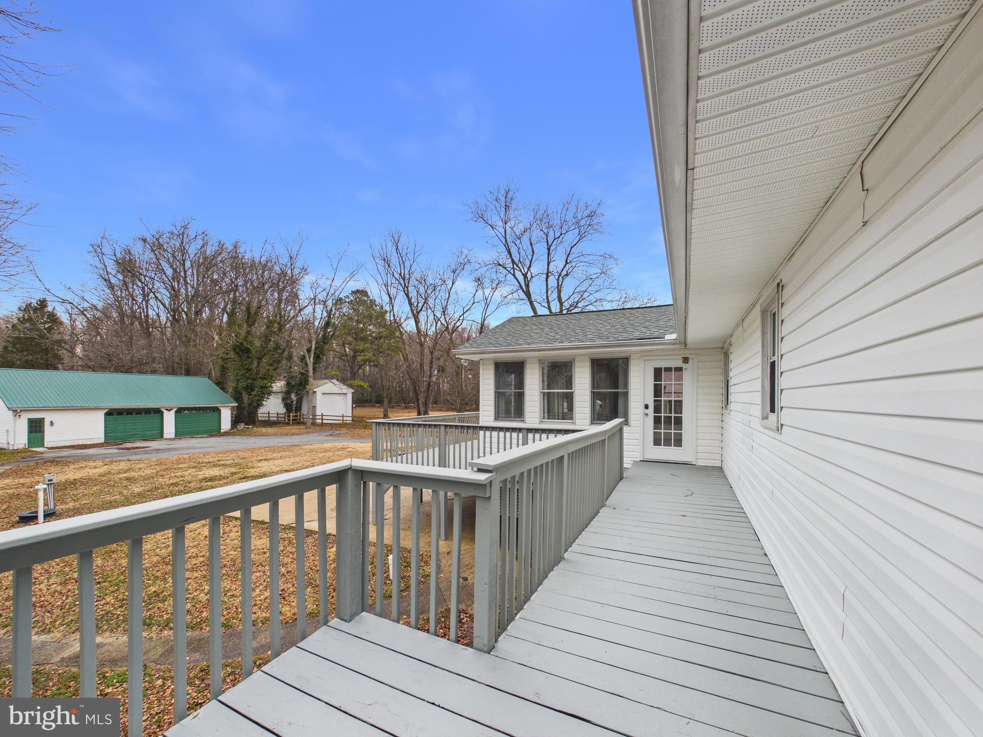 3231 Williamsville Road Houston, DE 19954 - Photo 18 of 64 Oversized 2nd story deck