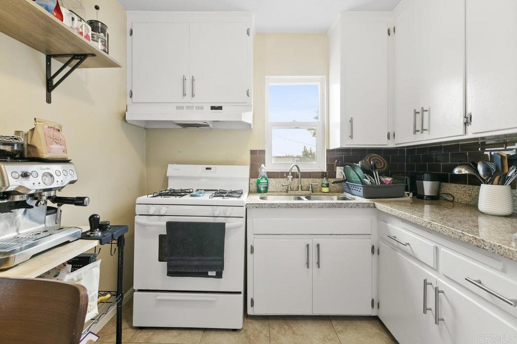 3373-3379 1/2 Herman Avenue San Diego, CA 92104 - Photo 35 of 70 Back building, top unit kitchen