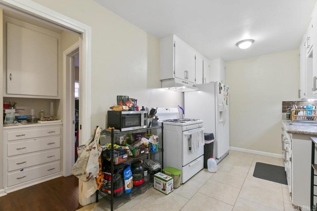 3373-3379 1/2 Herman Avenue San Diego, CA 92104 - Photo 44 of 70 Back building, bottom unit, eat-in kitchen