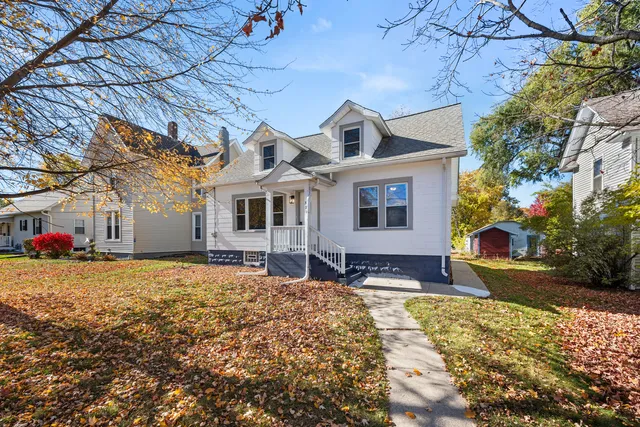 $259,900 | 321 North Locust Street, Sycamore, IL 60178
