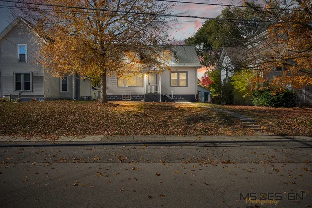 $259,900 | 321 North Locust Street, Sycamore, IL 60178