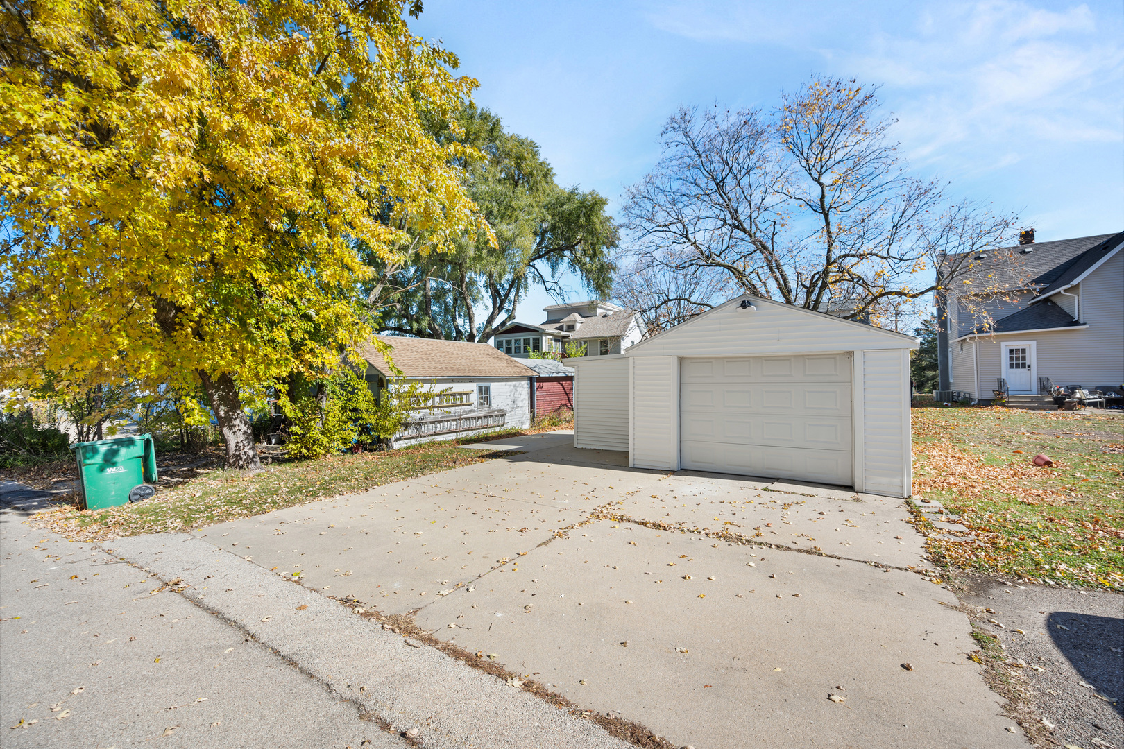 321 North Locust Street Sycamore, IL 60178 - Photo 24 of 38 a front view of a house with a yard