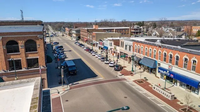 $259,900 | 321 North Locust Street, Sycamore, IL 60178