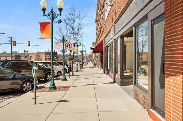 $259,900 | 321 North Locust Street, Sycamore, IL 60178