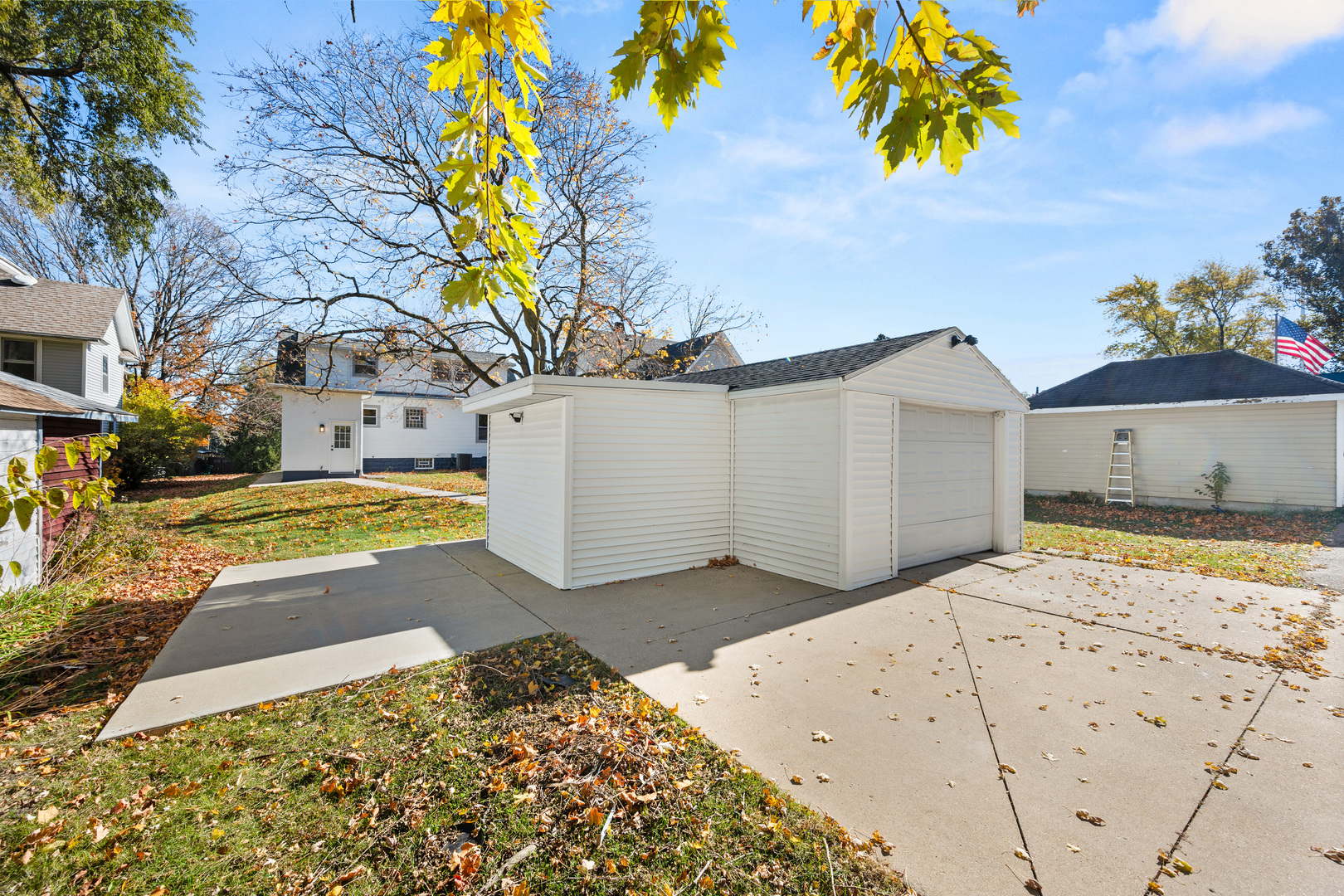 321 North Locust Street Sycamore, IL 60178 - Photo 4 of 38 a view of the terrace view