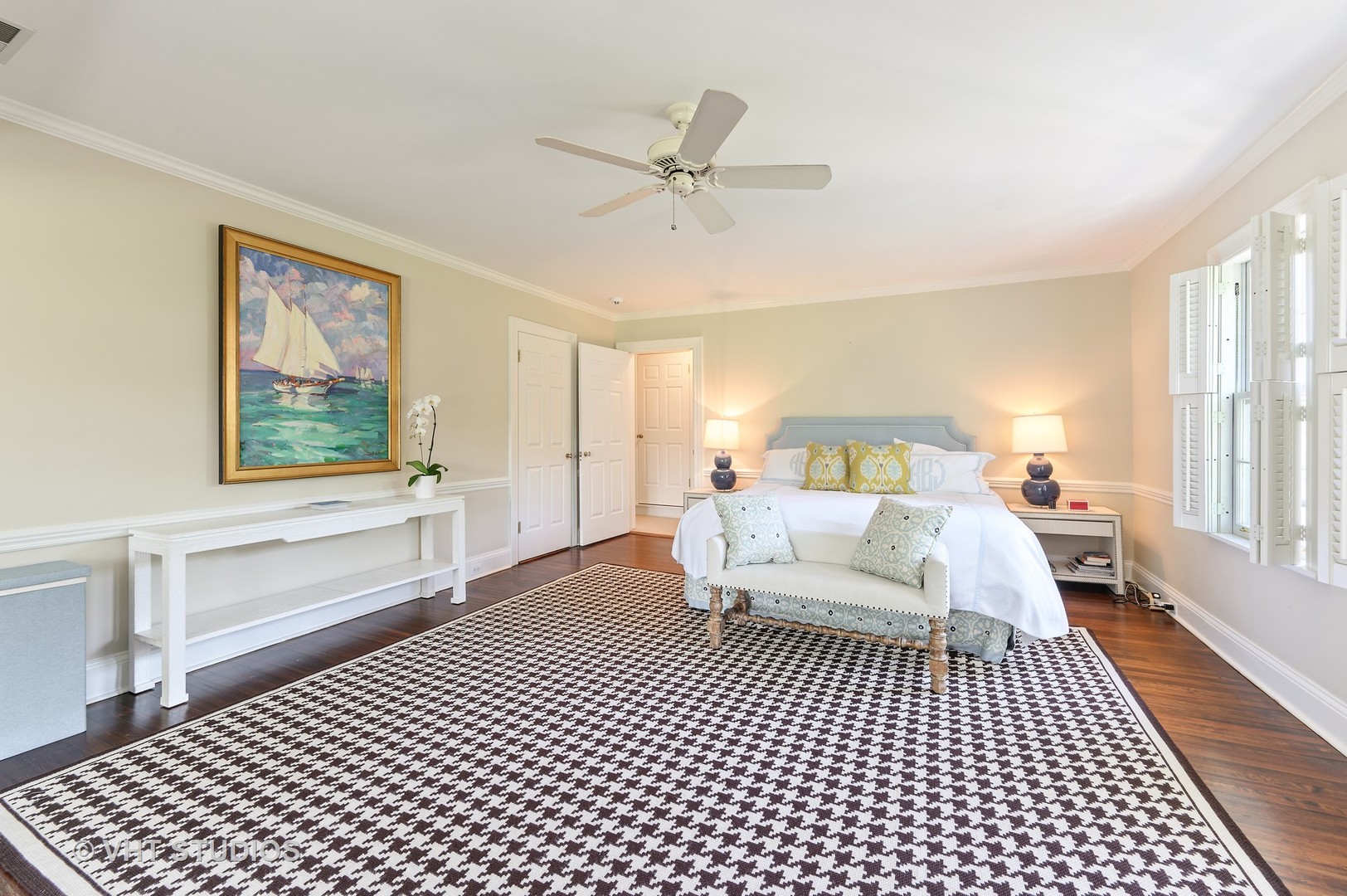 44 Indian Hill Road Winnetka, IL 60093 - Photo 35 of 49 a bedroom with a large bed and a window