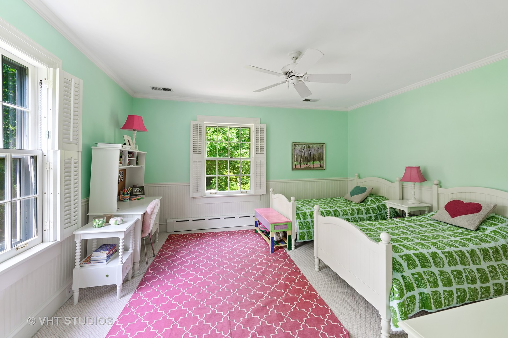 44 Indian Hill Road Winnetka, IL 60093 - Photo 38 of 49 a very nice looking room with a bed