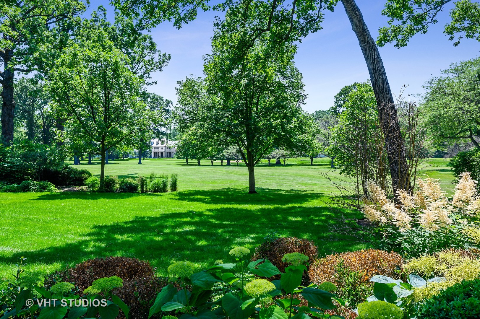 44 Indian Hill Road Winnetka, IL 60093 - Photo 45 of 49 a view of a park with large trees