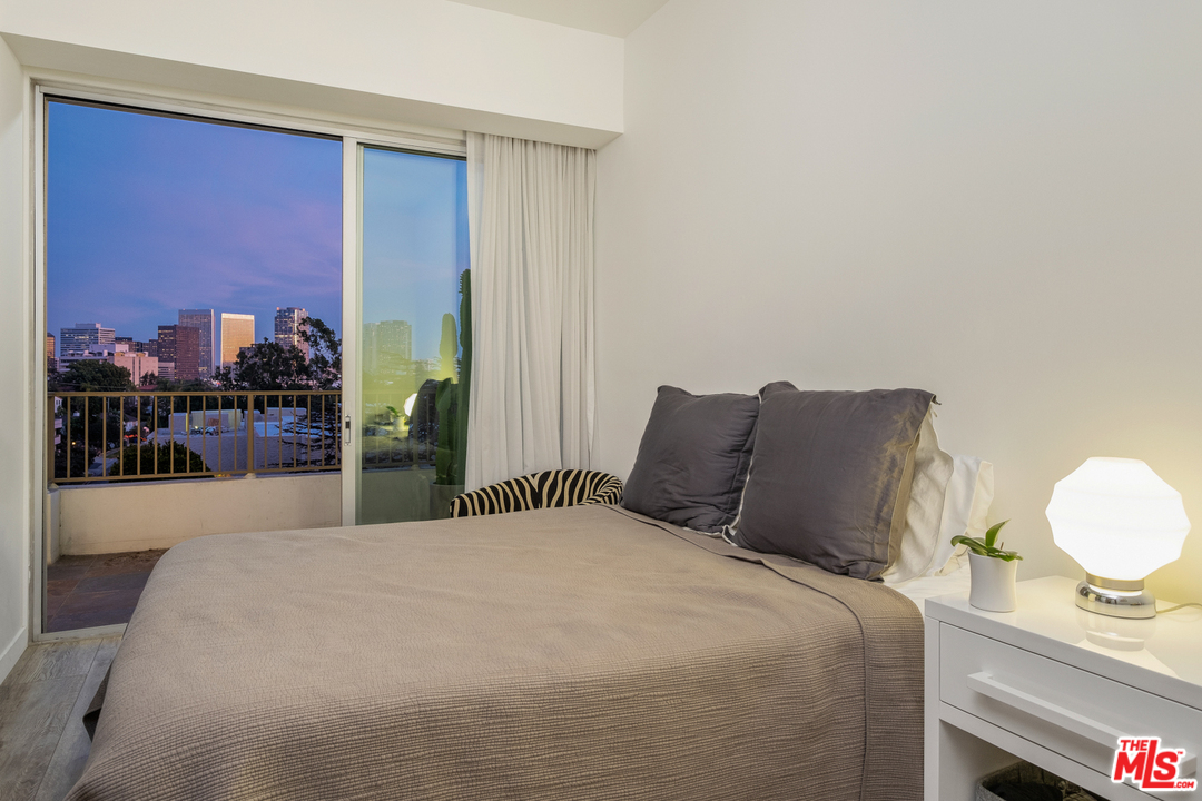 10501 Wilshire Boulevard, Unit 708 Los Angeles, CA 90024 - Photo 15 of 38