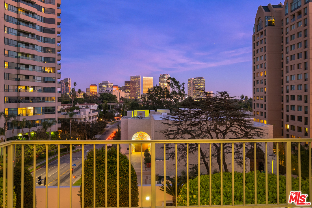 10501 Wilshire Boulevard, Unit 708 Los Angeles, CA 90024 - Photo 17 of 38