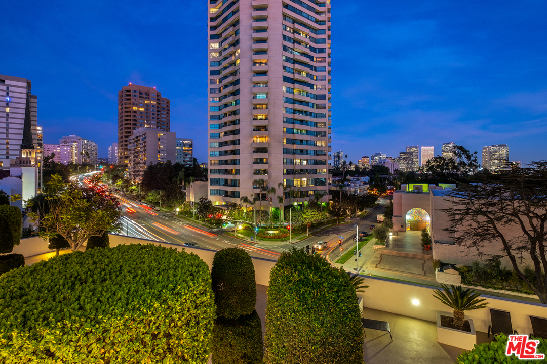 10501 Wilshire Boulevard, Unit 708 Los Angeles, CA 90024 - Photo 22 of 38