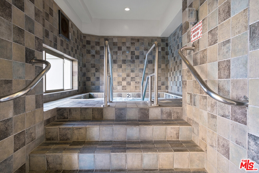 10501 Wilshire Boulevard, Unit 708 Los Angeles, CA 90024 - Photo 31 of 38