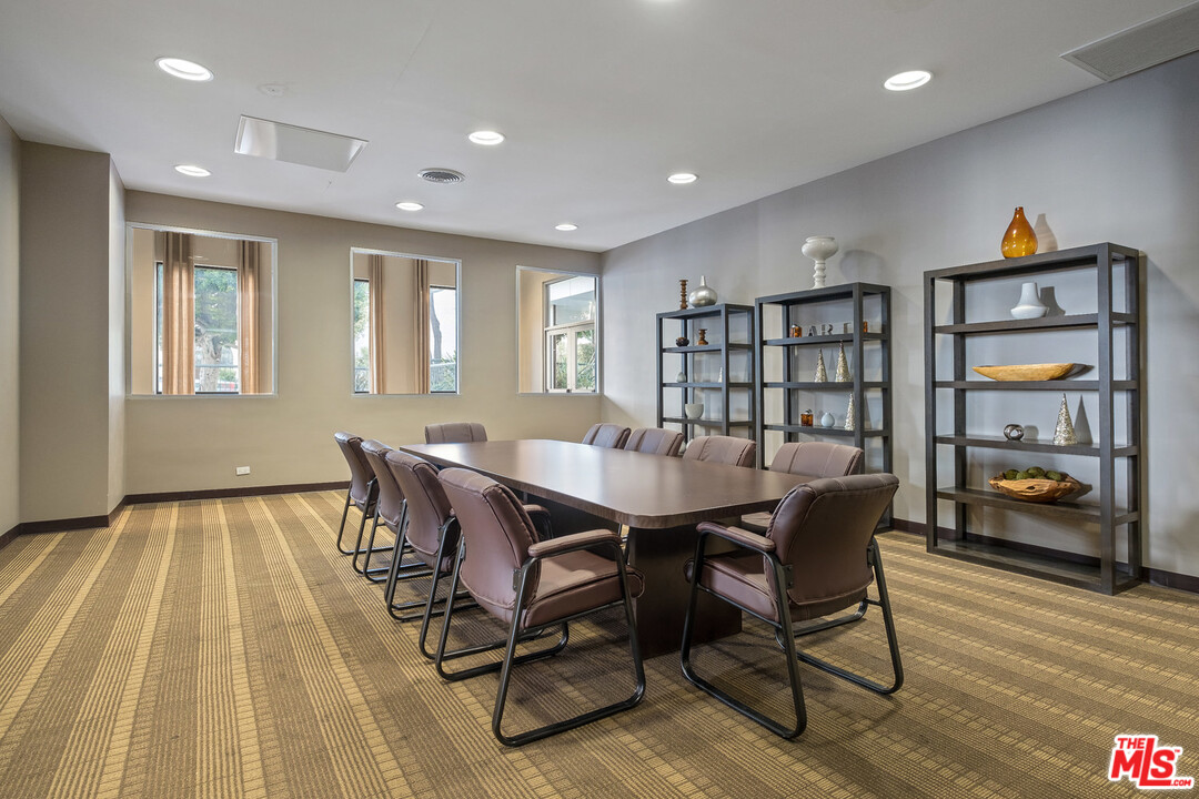 10501 Wilshire Boulevard, Unit 708 Los Angeles, CA 90024 - Photo 33 of 38