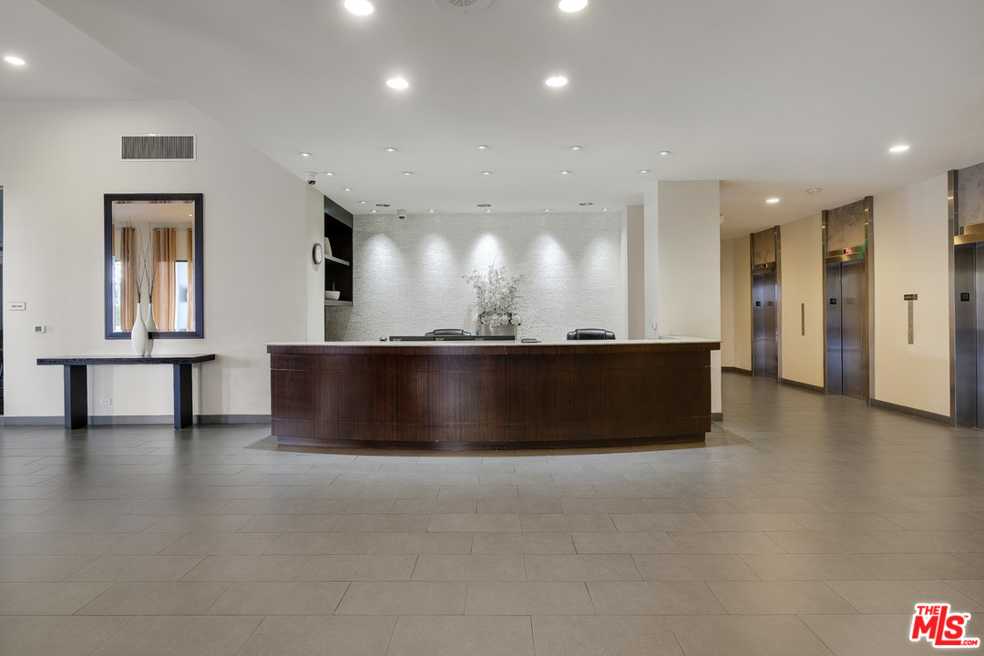 10501 Wilshire Boulevard, Unit 708 Los Angeles, CA 90024 - Photo 35 of 38