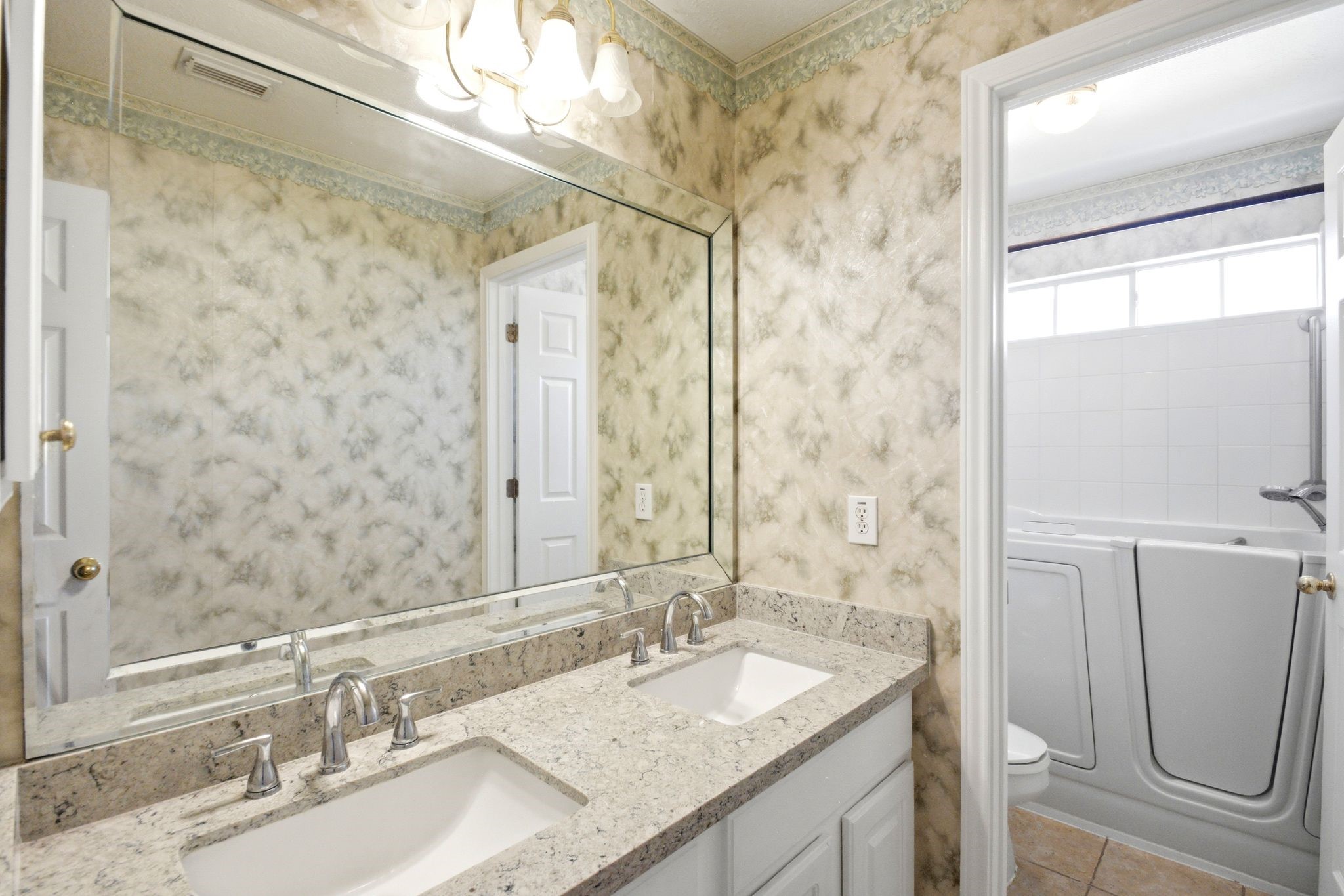 2718 Honeysuckle Walk Spring, TX 77388 - Photo 30 of 44