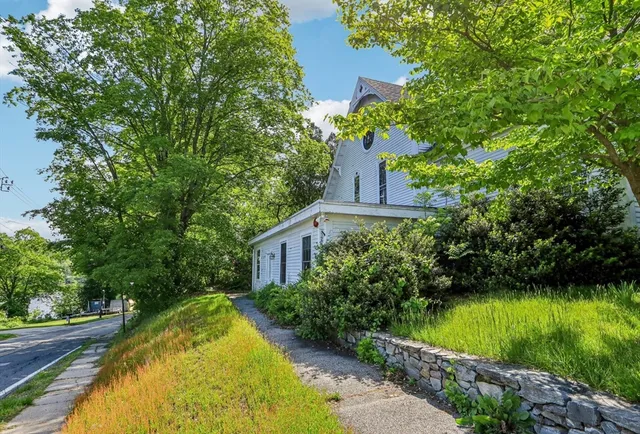 $579,000 | 39 High Street, Merrimac, MA 01860