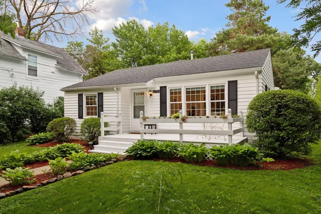 $380,000 | 2174 Centerview Lane, Mound, MN 55364