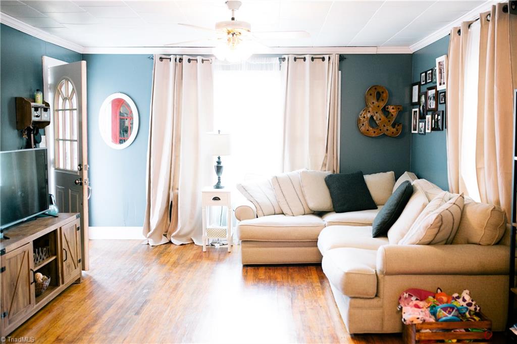 220 Collins Road Elkin, NC 28621 - Photo 5 of 15 Gallery Image 5