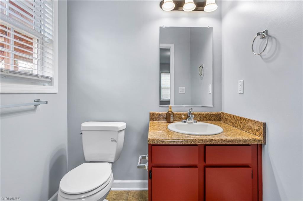 445 Key Street Burlington, NC 27217 - Photo 13 of 26