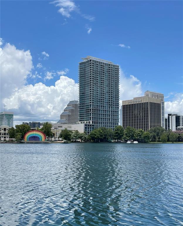 150 East Robinson Street, Unit 2A6 Orlando, FL 32801 - Photo 19 of 33 a view of a house with backyard and garden