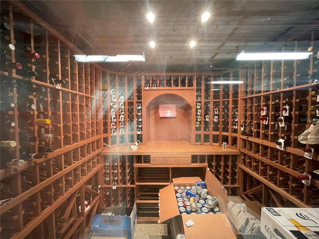 150 East Robinson Street, Unit 2A6 Orlando, FL 32801 - Photo 23 of 33 a bathroom with a shower