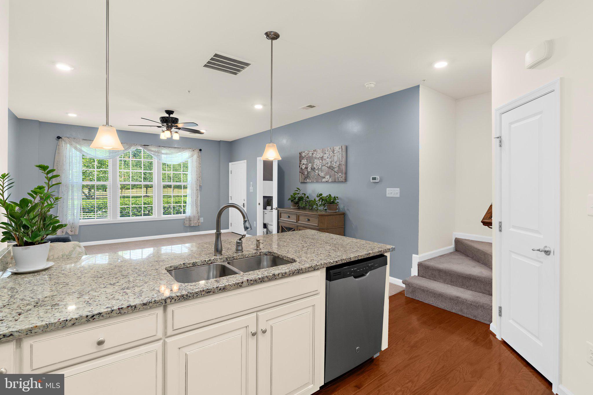 8016 Orchard Grove Road Odenton, MD 21113 - Photo 10 of 52 Kitchen