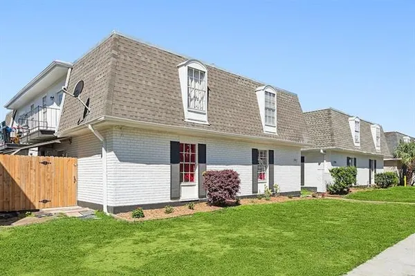 $499,000 | 2912 Houma Boulevard, Metairie, LA 70006
