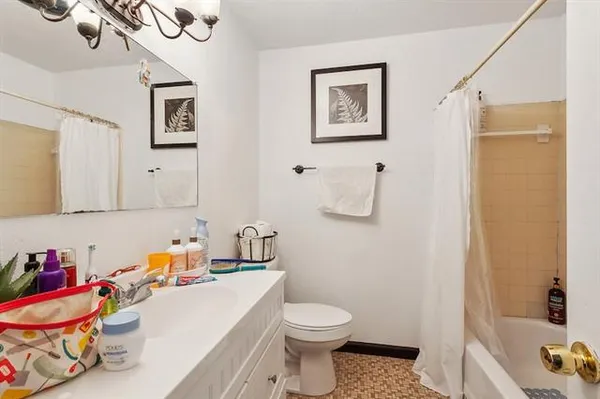 $499,000 | 2912 Houma Boulevard, Metairie, LA 70006